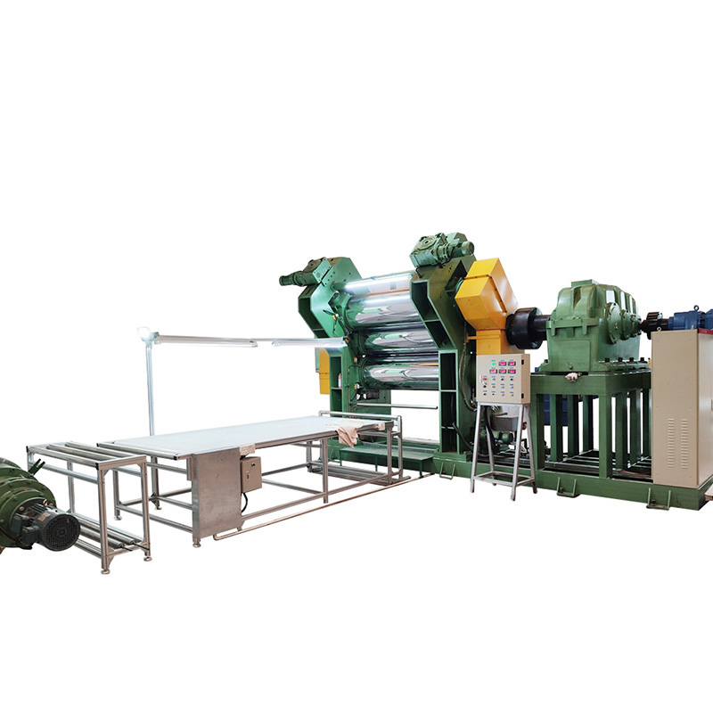 Stroj s gumenim kalandrom od 3 valjka